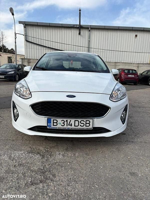 Second-hand Ford Fiesta 85 CP (62 kW) 2018 Culoarealb Hatchback