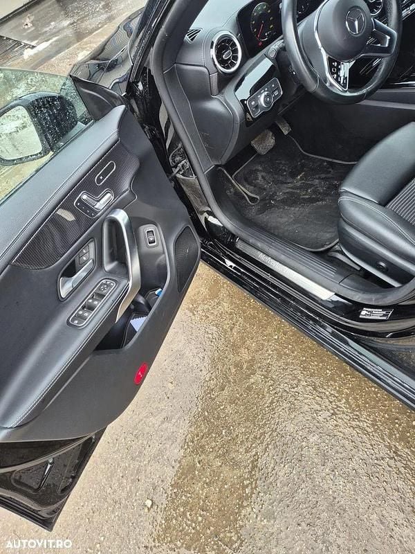 Second-hand Mercedes CLA200 Progressive 150 CP (110 kW) 2022 Culoarenegru Break