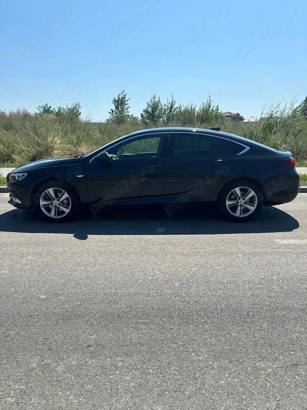 Utilizat 2018 Opel Insignia Sport Berlinǎ | 9.890 EUR (Preț bun) - Imagine 1/4