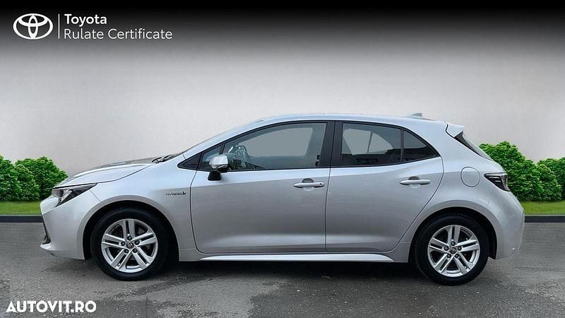Second-hand Toyota Corolla 98 CP (72 kW) 2021 Culoareargint Hatchback