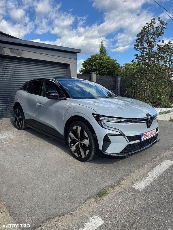 Culoaregri Utilizat 2022 Renault Mégane Iconic Hatchback | 25.500 EUR - Imagine 1/4