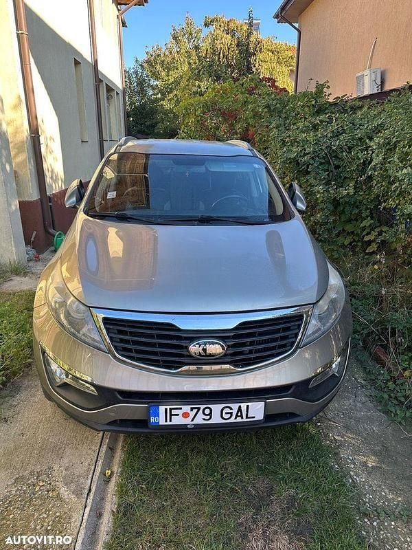 Culoareargint Utilizat 2013 Kia Sportage SUV | 8.450 EUR (Preț bun) - Imagine 1/4