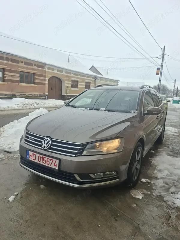 Second-hand VW Passat Highline 140 CP (102 kW) 2012 Bej Break
