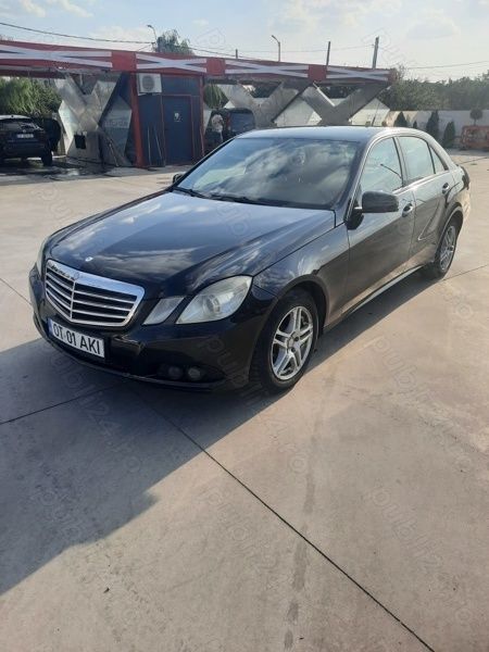 Utilizat 2010 Mercedes E220 Berlinǎ | 7.000 EUR - Imagine 1/4