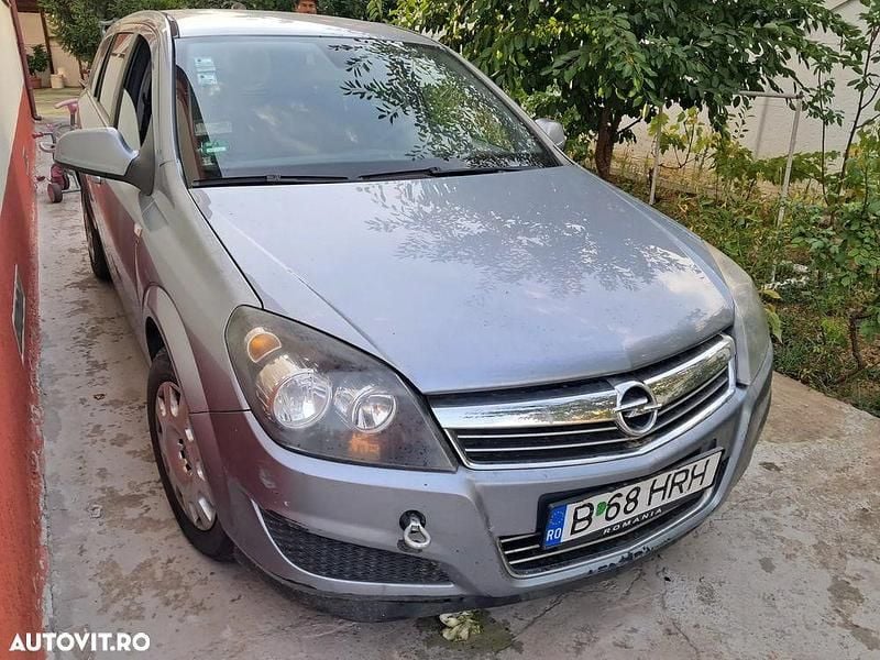 Culoaregri Utilizat 2010 Opel Astra Edition Break | 599 EUR (Super Preț) - Imagine 1/4