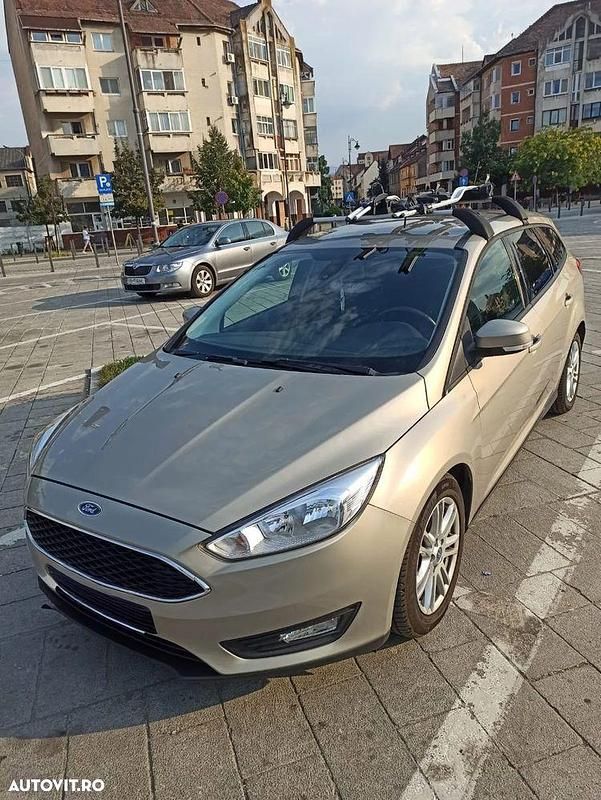 Culoaregri Utilizat 2015 Ford Focus Titanium Break | 7.700 EUR (Puțin scump) - Imagine 1/4