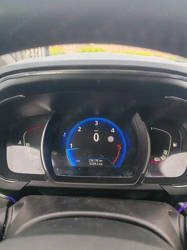 Second-hand Renault Grand Scénic IV 130 CP (95 kW) 2017 Maro Monovolum