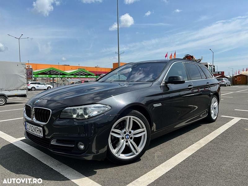 Negru Utilizat 2016 BMW 520 Luxury Line Break | 11.000 EUR (Super Preț) - Imagine 1/4