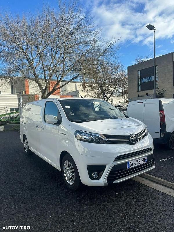 Culoarealb Utilizat 2024 Toyota Proace Verso Break | 21.500 EUR - Imagine 1/4