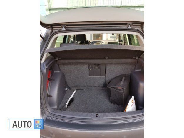 Gri Utilizat 2007 VW Golf Plus Cross Monovolum | 3.100 EUR (Preț bun) - Imagine 1/4