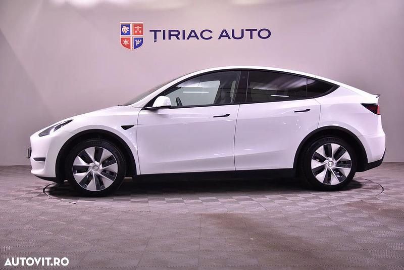 Second-hand Tesla Model Y 378 kW (514 CP) 2022 Culoarealb SUV