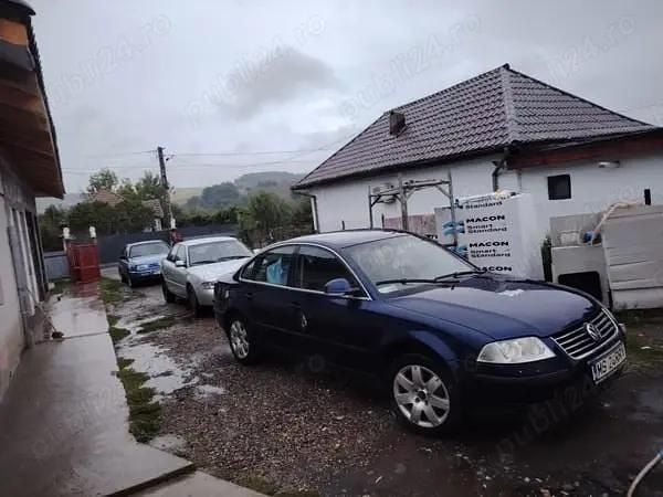 Utilizat 2004 VW Passat Berlinǎ | 2.600 EUR (Preț OK) - Imagine 1/4