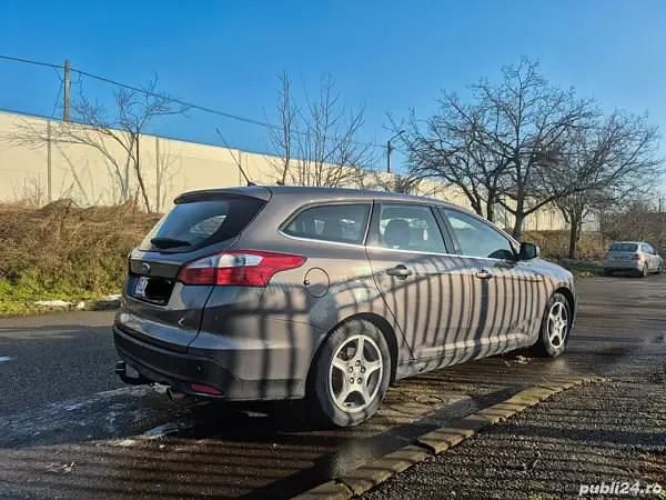 Second-hand Ford Focus 150 CP (110 kW) 2011 Gri Hatchback