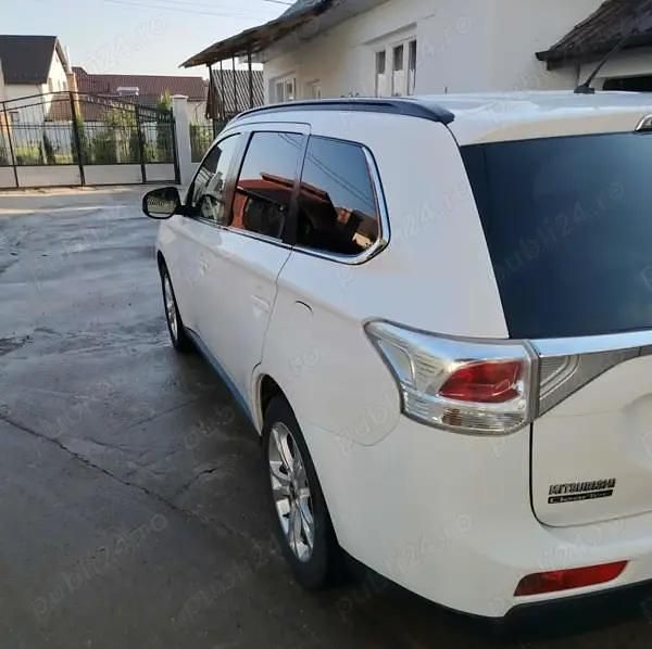 Second-hand Mitsubishi Outlander 150 CP (110 kW) 2013 SUV