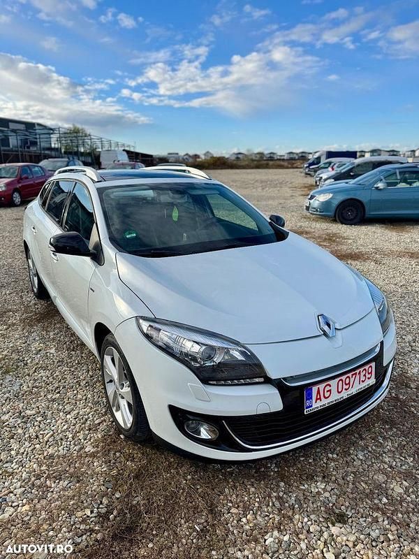 Culoarealb Utilizat 2012 Renault Mégane GrandTour Bose Edition Break | 5.290 EUR (Preț OK) - Imagine 1/4