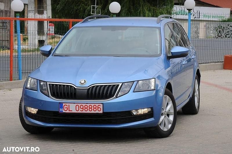 Albastru Utilizat 2018 Skoda Octavia Break | 11.700 EUR (Preț bun) - Imagine 1/4