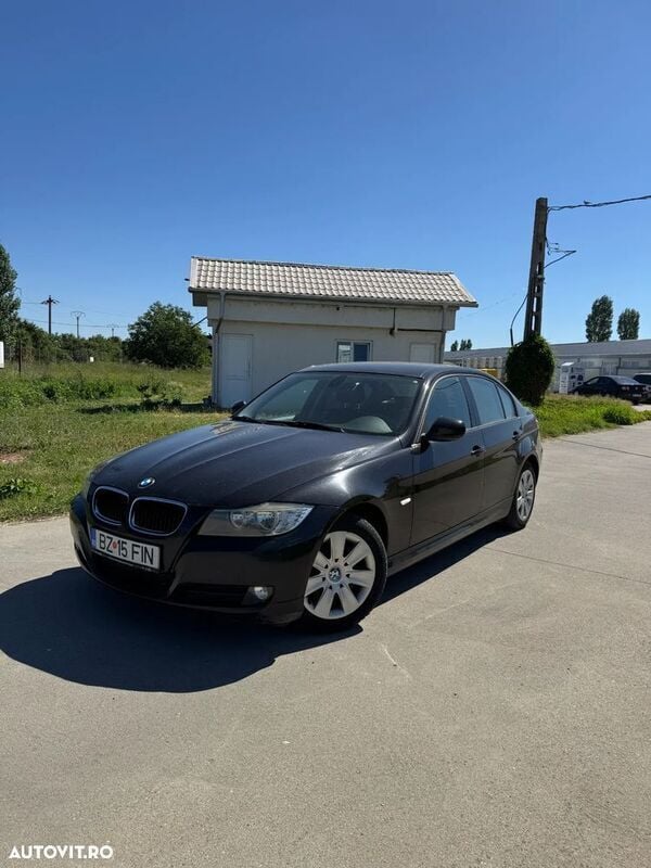 Negru Utilizat 2010 BMW 318 Berlinǎ | 4.900 EUR (Preț OK) - Imagine 1/4