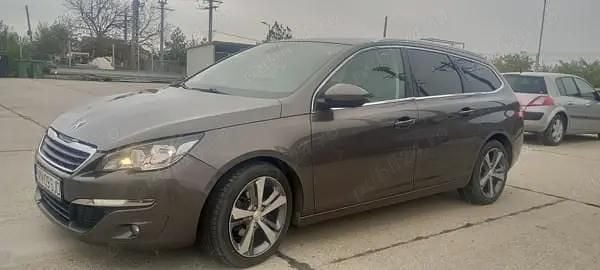 Utilizat 2015 Peugeot 308 Break | 6.500 EUR (Puțin scump) - Imagine 1/4