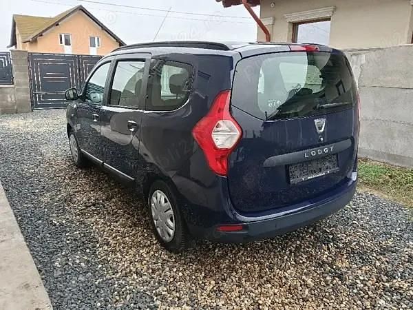 Second-hand Dacia Lodgy 115 CP (84 kW) 2016 Monovolum