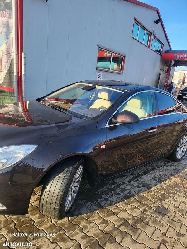 Culoaremaro Utilizat 2011 Opel Insignia Cosmo Break | 5.150 EUR (Puțin scump) - Imagine 1/4