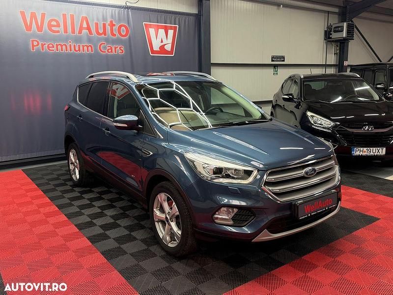 Second-hand Ford Kuga Titanium 182 CP (133 kW) 2019 Culoarealbastru SUV