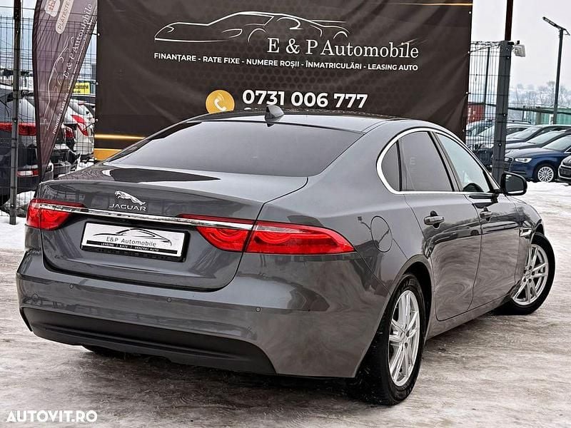 Second-hand Jaguar XF R-Sport 163 CP (119 kW) 2016 Culoaregri Berlinǎ