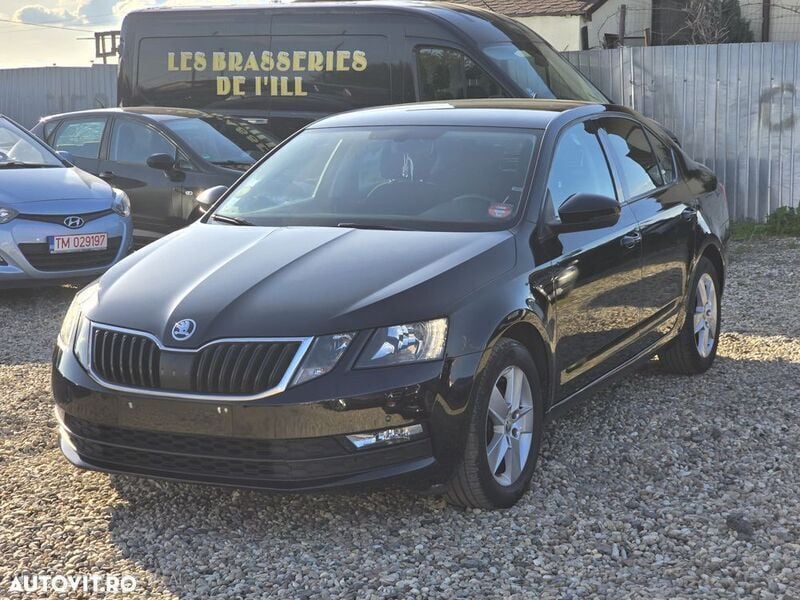 Negru Utilizat 2019 Skoda Octavia Ambition Berlinǎ | 11.900 EUR (Super Preț) - Imagine 1/4