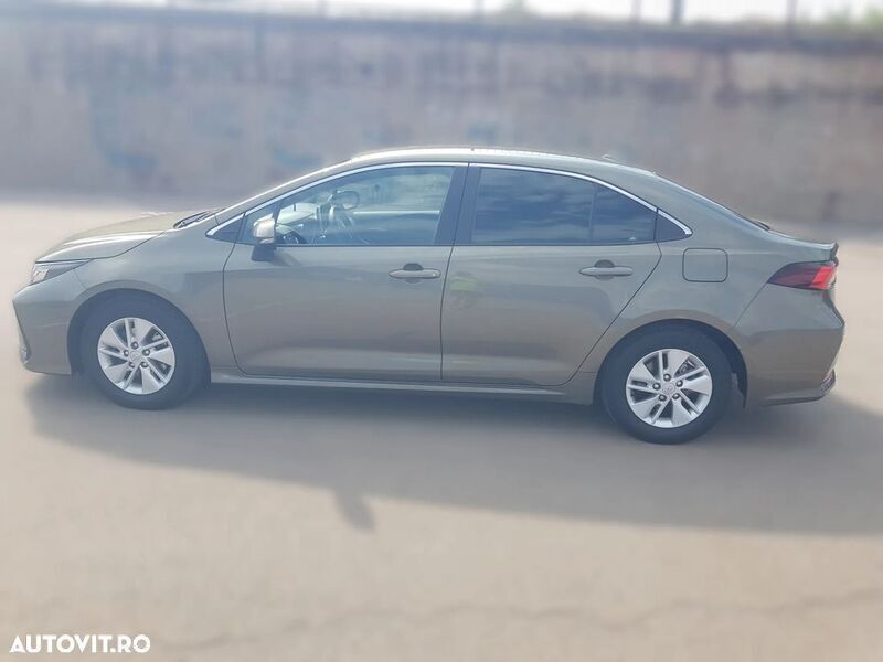Verde Utilizat 2019 Toyota Corolla Luna Berlinǎ | 15.100 EUR (Puțin scump) - Imagine 1/4