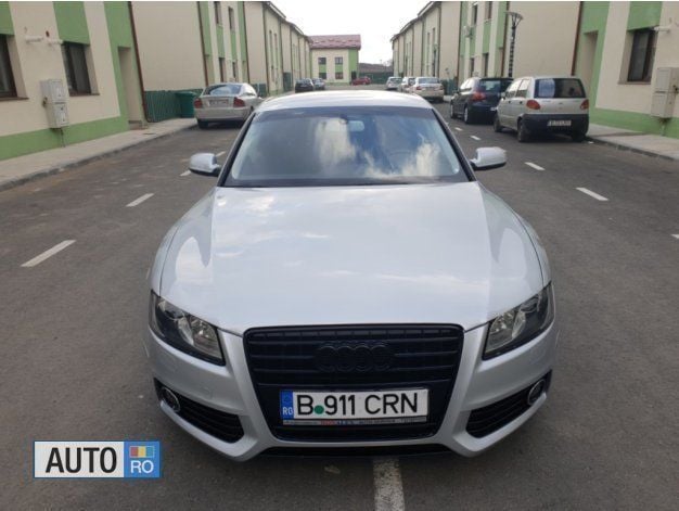 Argintiu Utilizat 2012 Audi A5 Sport Coupe | 9.890 EUR (Preț OK) - Imagine 1/4