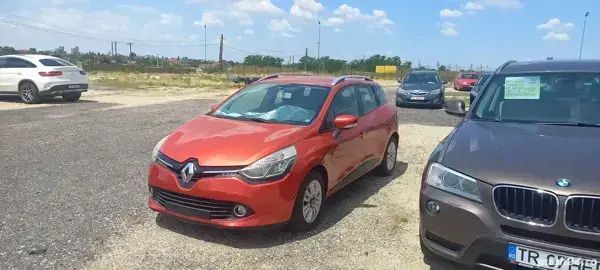 Utilizat 2013 Renault Clio GrandTour Break | 3.999 EUR (Preț OK) - Imagine 1/4