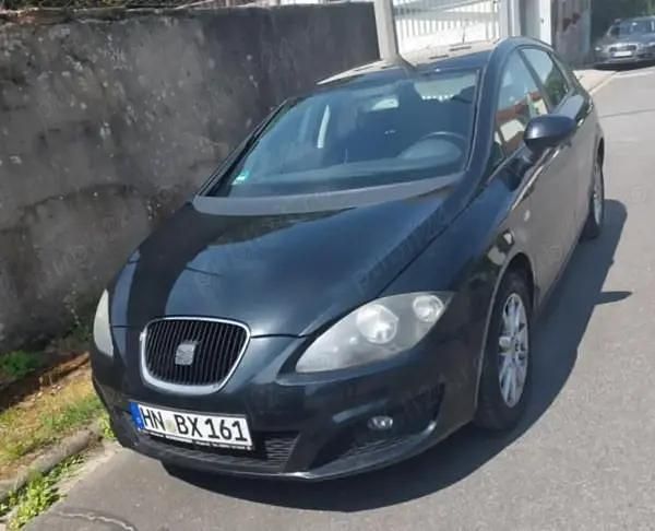 Negru Utilizat 2012 Seat Leon Berlinǎ | 4.300 EUR (Preț bun) - Imagine 1/4