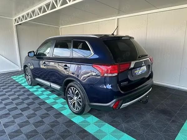 Second-hand Mitsubishi Outlander 150 CP (110 kW) 2017 Albastru SUV