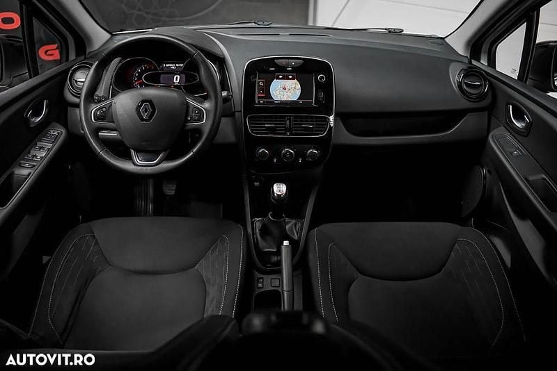 Second-hand Renault Clio GrandTour LIMITED 90 CP (66 kW) 2020 Culoarealb Break