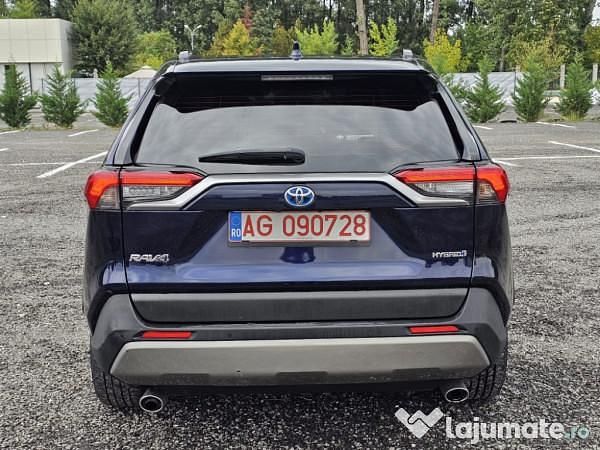 Second-hand Toyota RAV4 Hybrid 222 CP (163 kW) 2021 SUV