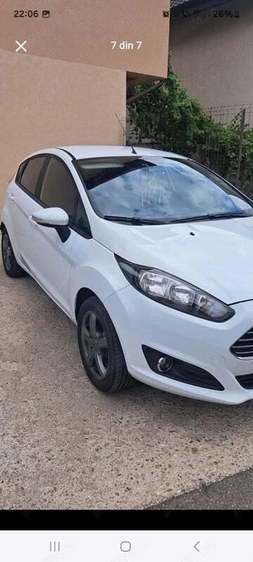 Alb Utilizat 2016 Ford Fiesta Hatchback | 5.590 EUR (Preț OK) - Imagine 1/4