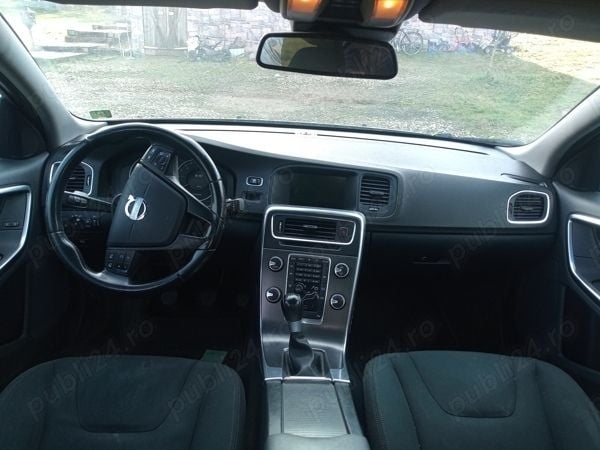 Utilizat 2011 Volvo S60 Berlinǎ | 5.300 EUR (Preț bun) - Imagine 1/4