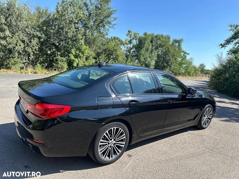 Culoarenegru Utilizat 2019 BMW 530e Comfort Edition Berlinǎ | 29.999 EUR (Preț OK) - Imagine 1/4