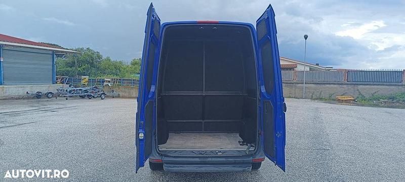 Second-hand Mercedes Sprinter 143 CP (105 kW) 2019 Culoarealbastru Van