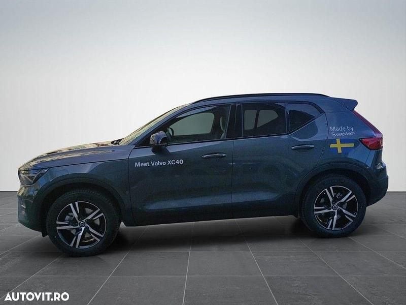 Second-hand Volvo XC40 Plus 197 CP (144 kW) 2025 Culoareverde SUV