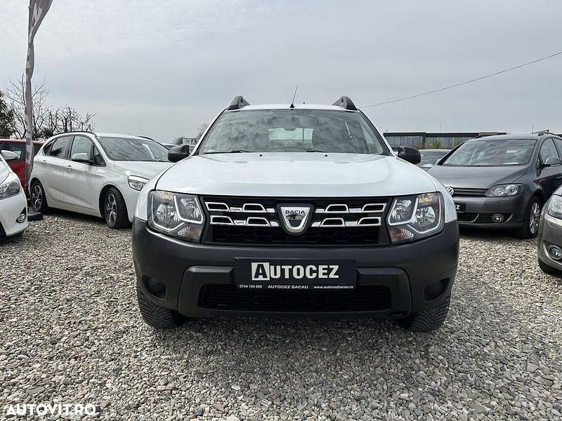Second-hand Dacia Duster 90 CP (66 kW) 2015 Culoarealb SUV