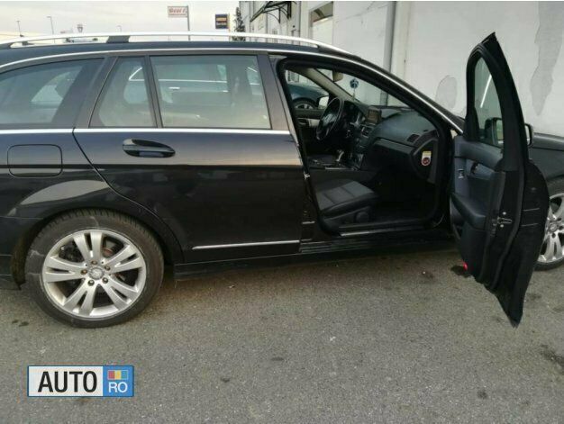 Second-hand Mercedes C220 170 CP (125 kW) 2008 Negru Break