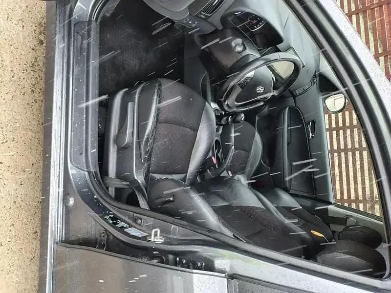 Second-hand Hyundai i30 90 CP (66 kW) 2011 Gri Berlinǎ