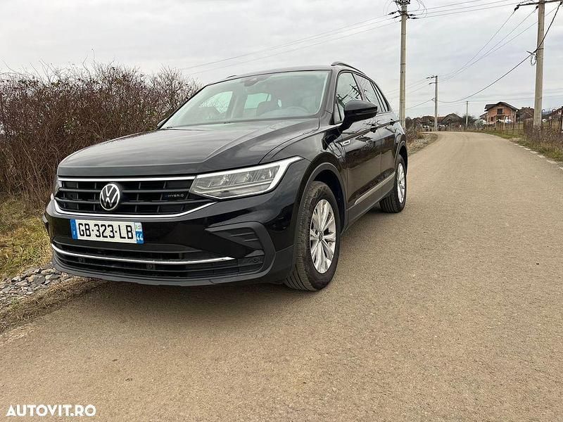 Culoarenegru Utilizat 2021 VW Tiguan SUV | 18.900 EUR - Imagine 1/4