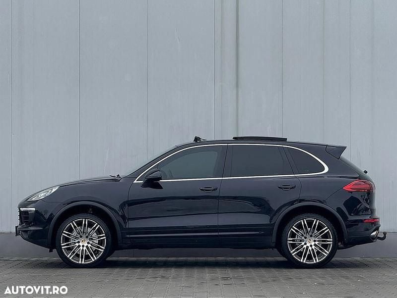 Second-hand Porsche Cayenne S Platinum Edition 420 CP (308 kW) 2015 Culoarenegru SUV