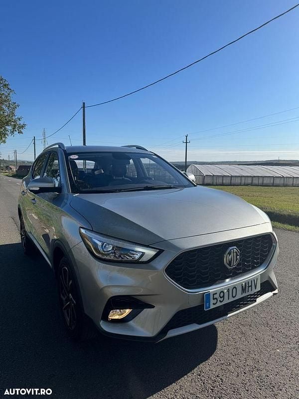 Culoareargint Utilizat 2023 MG ZS Berlinǎ | 13.500 EUR - Imagine 1/4