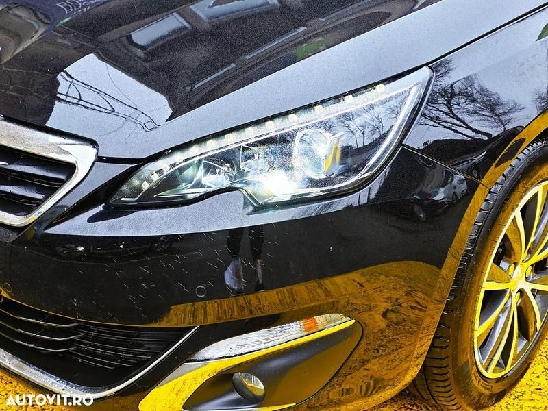 Second-hand Peugeot 308 Allure 130 CP (95 kW) 2016 Culoarealbastru Break