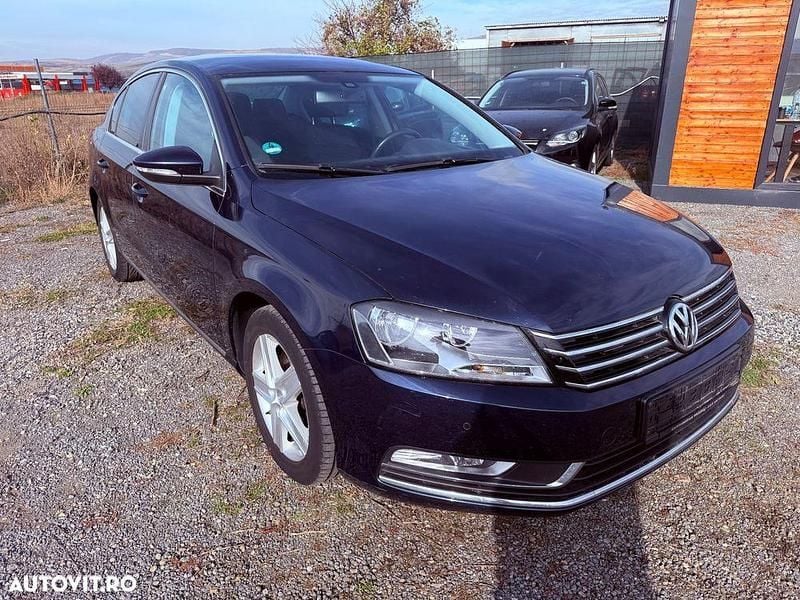 Second-hand VW Passat Comfortline 177 CP (130 kW) 2014 Culoarealbastru Berlinǎ
