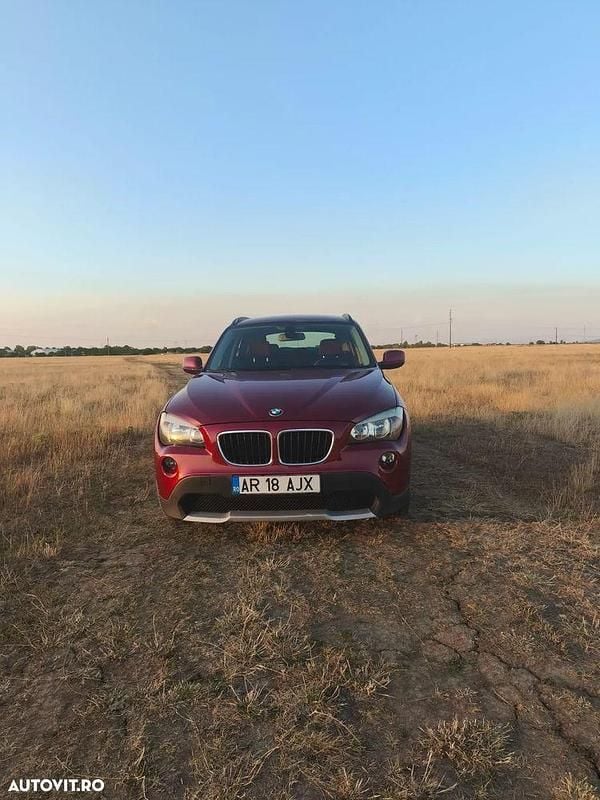 Culoarerosu Second-hand 2011 BMW X1 SUV | 6.800 EUR (Super Preț) - Imagine 1/4