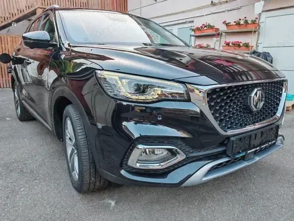 Negru Utilizat 2022 MG EHS Luxury SUV | 18.890 EUR - Imagine 1/4