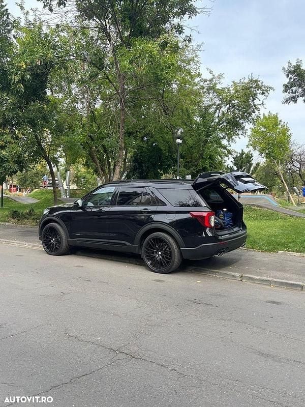 Second-hand Ford Explorer 457 CP (336 kW) 2021 Culoarenegru SUV